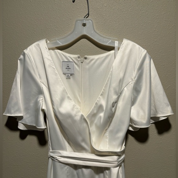 Db Studio Size 10 Wedding Dress Flutter Sleeve Satin Dress Ruffle Hem - Picture 4 of 11